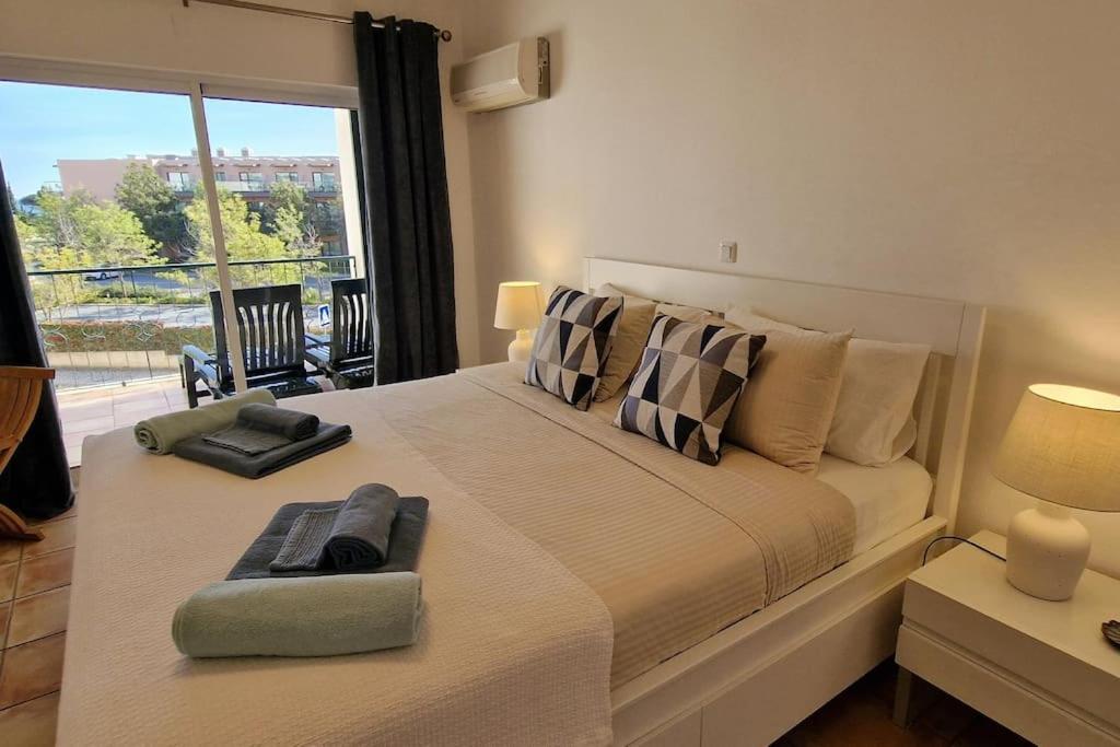 Jasmine Apartment Next To Meia Praia Beach ラゴス エクステリア 写真
